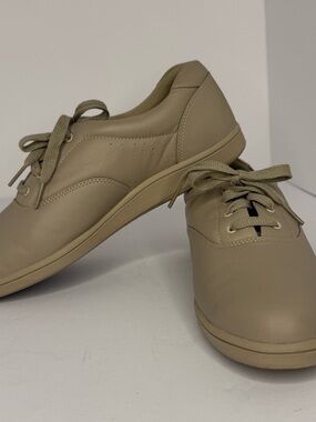 Natural Sports Neutral Taupe Lace-Up Comfort Sneakers